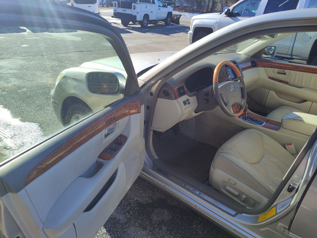 2003 Lexus LS Image 10