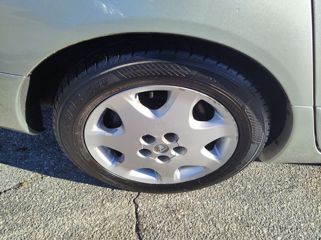 2003 Lexus LS Image 18