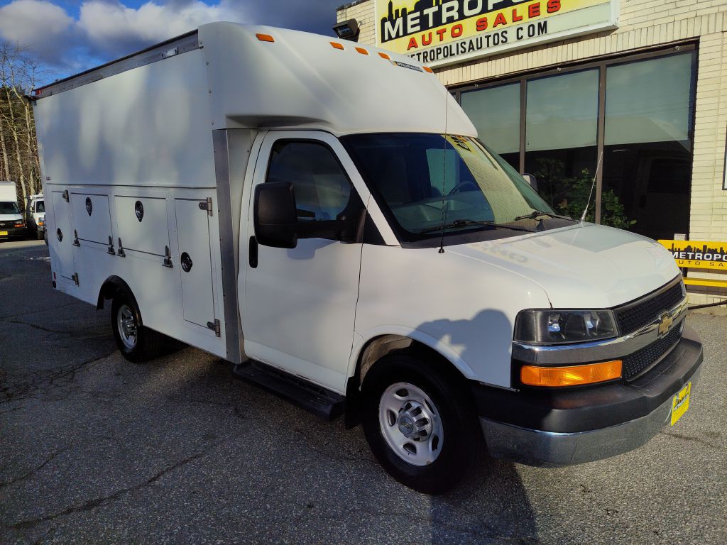 2012 Chevrolet Express Image 2