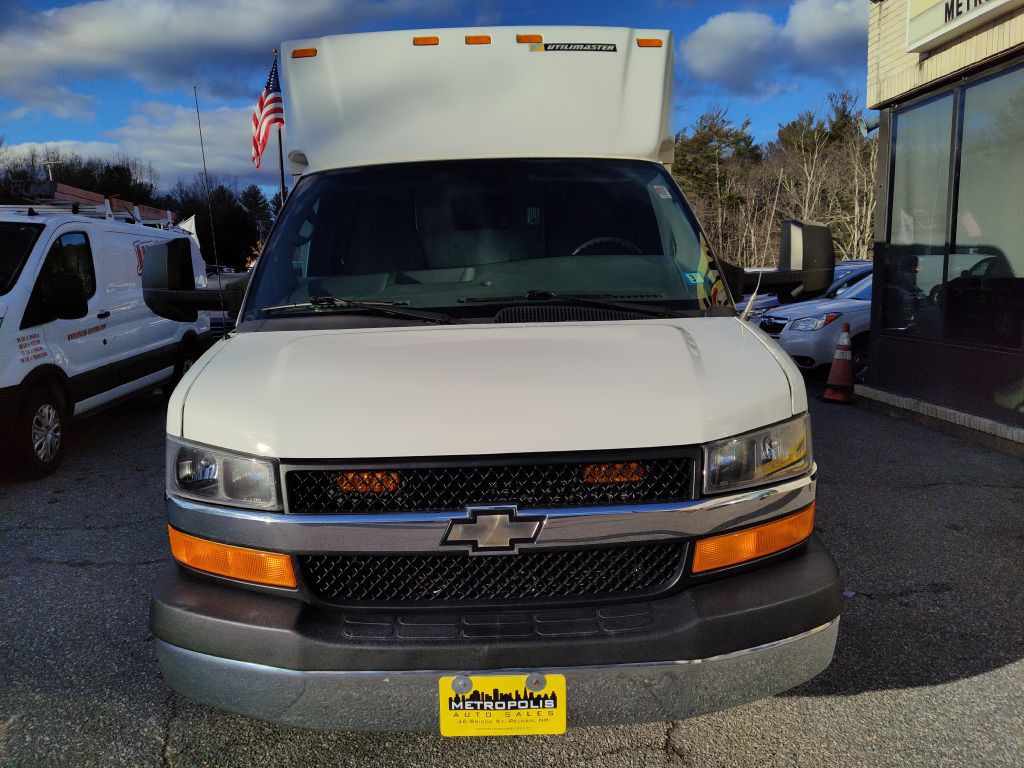 2012 Chevrolet Express Image 3