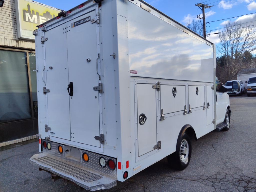 2012 Chevrolet Express Image 8