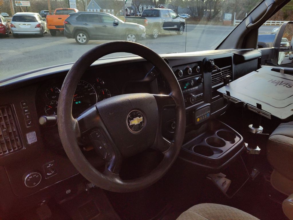2012 Chevrolet Express Image 9