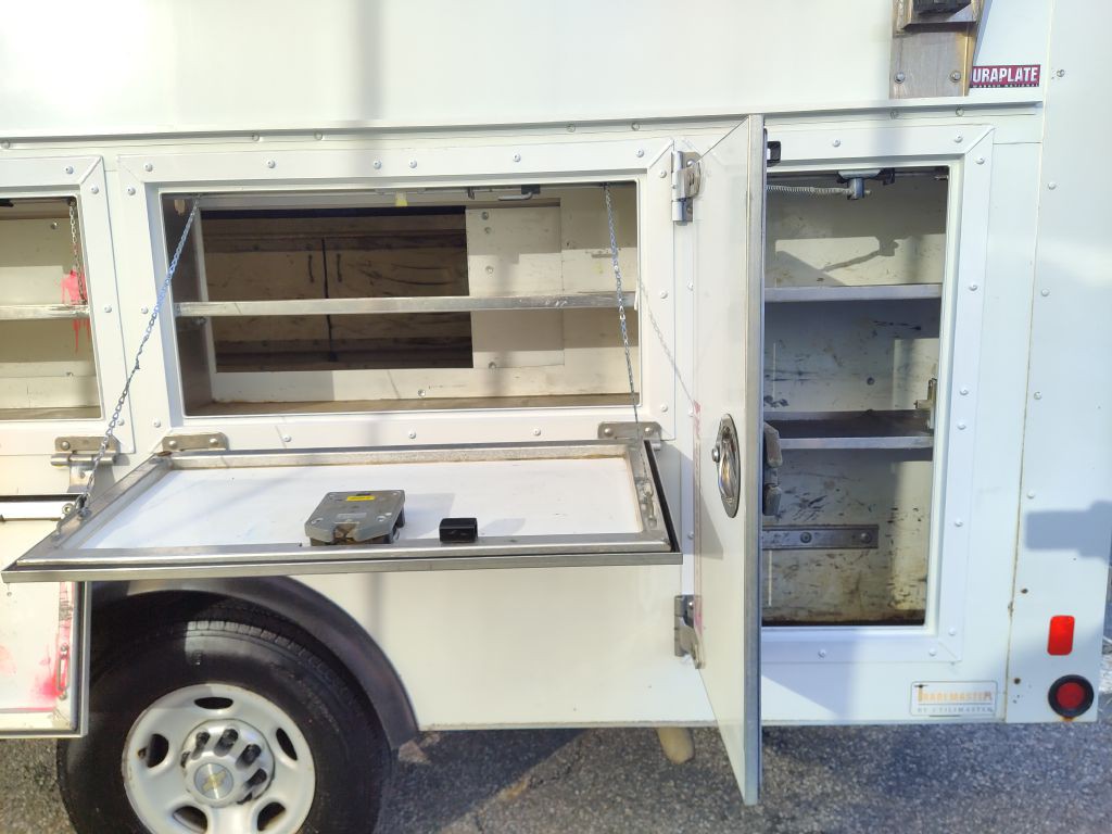 2012 Chevrolet Express Image 13