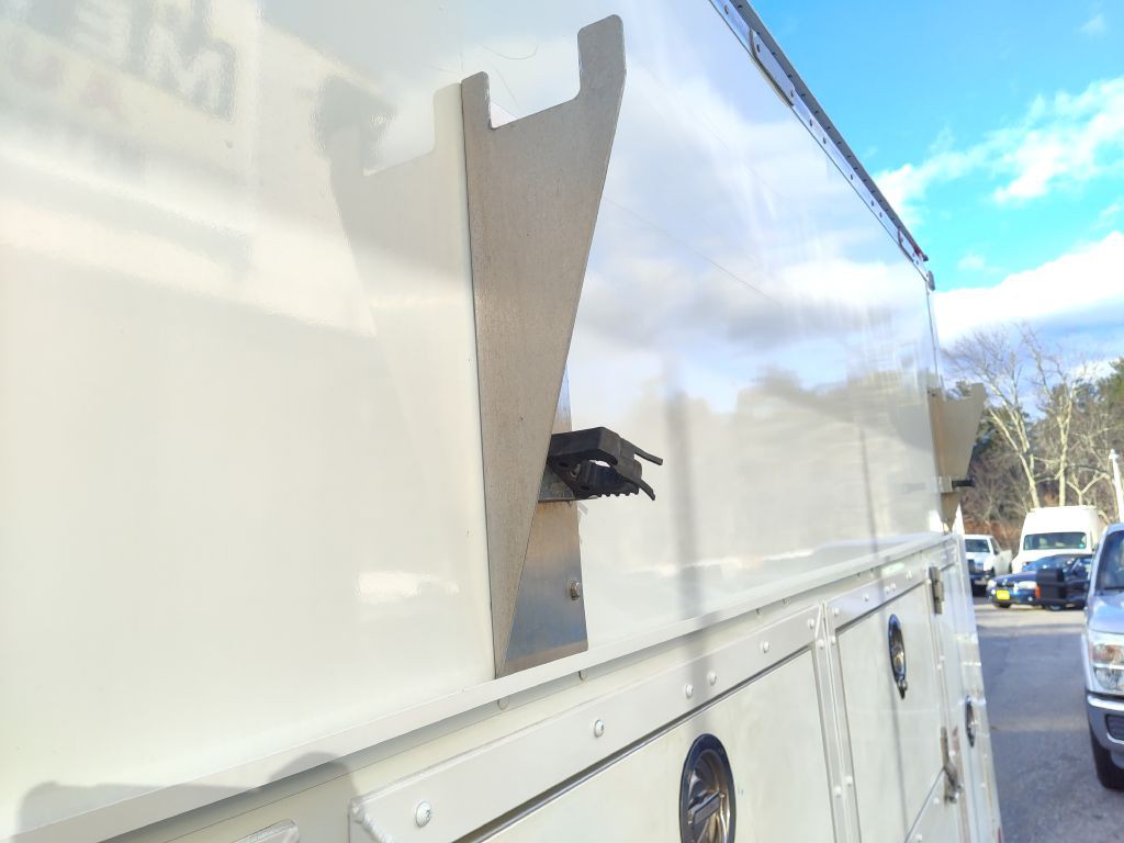 2012 Chevrolet Express Image 26