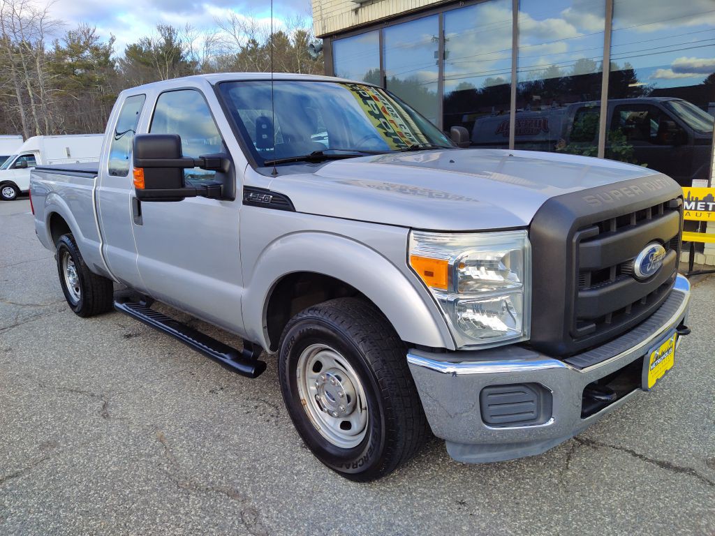2011 Ford F-250 Image 2