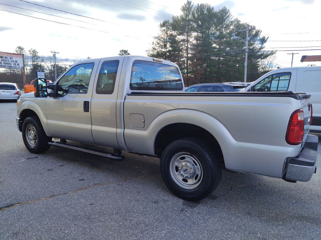 2011 Ford F-250 Image 5