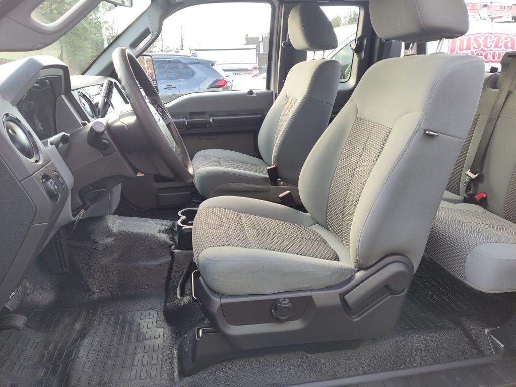 2011 Ford F-250 Image 10