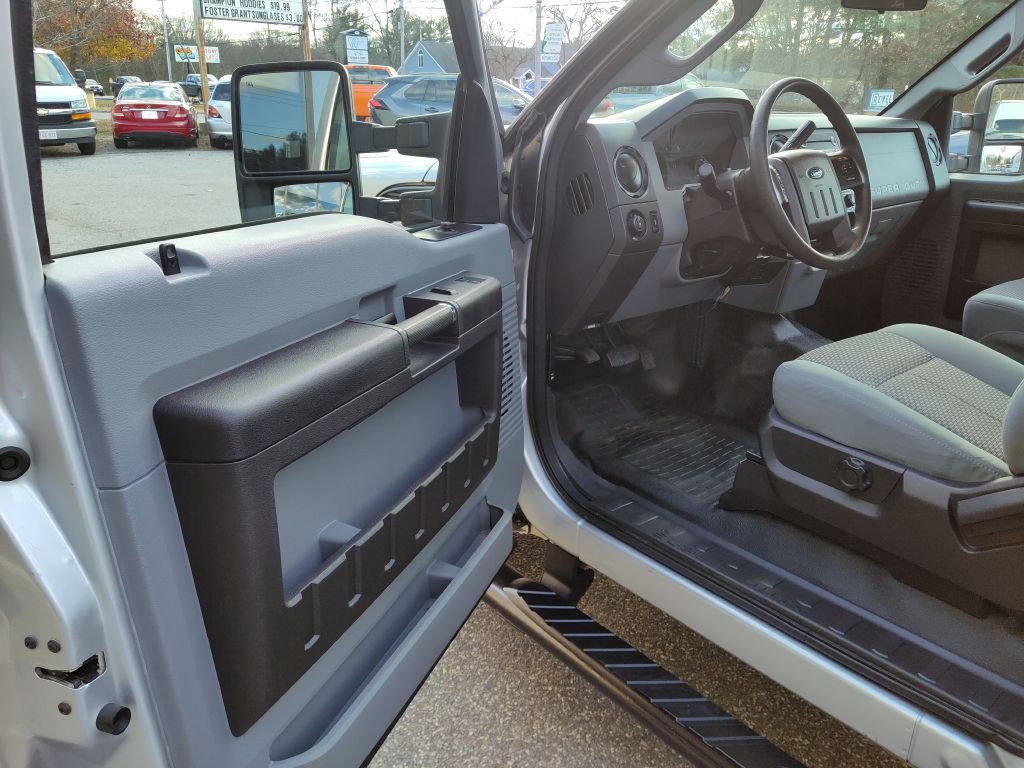 2011 Ford F-250 Image 12