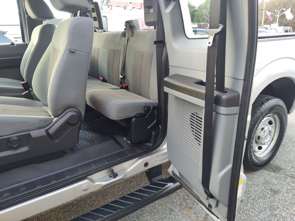 2011 Ford F-250 Image 13