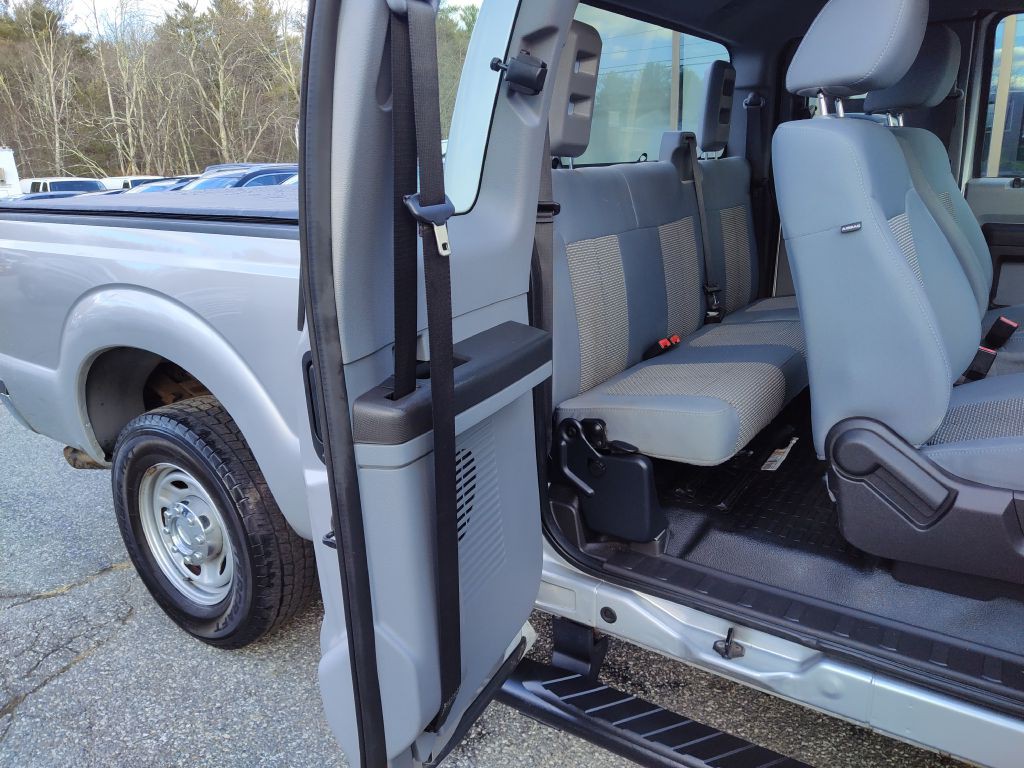 2011 Ford F-250 Image 18