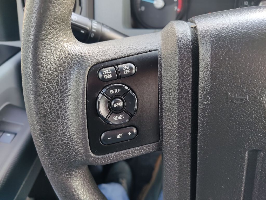 2011 Ford F-250 Image 29