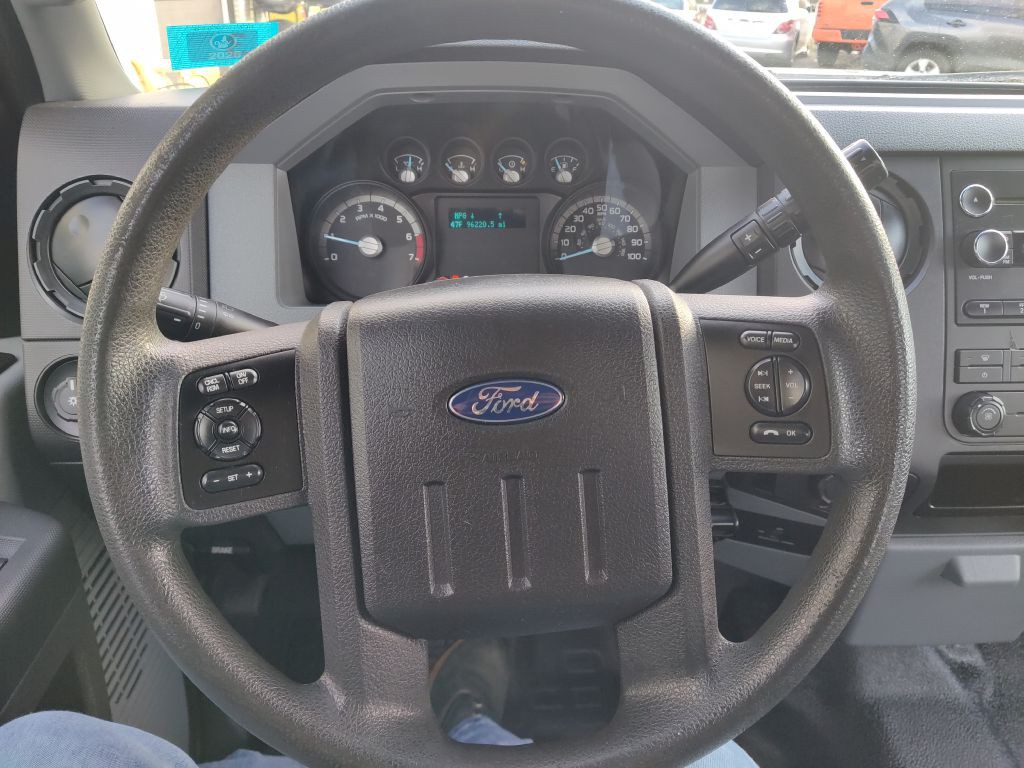 2011 Ford F-250 Image 30