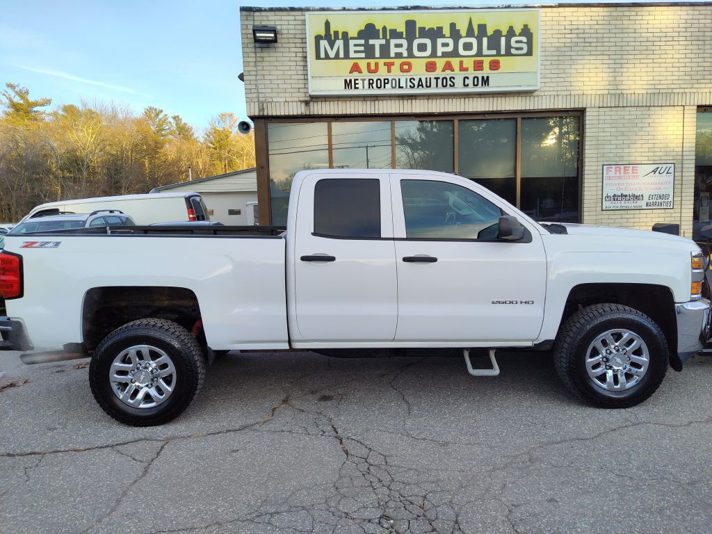 2015 Chevrolet Silverado 1500 Image 2