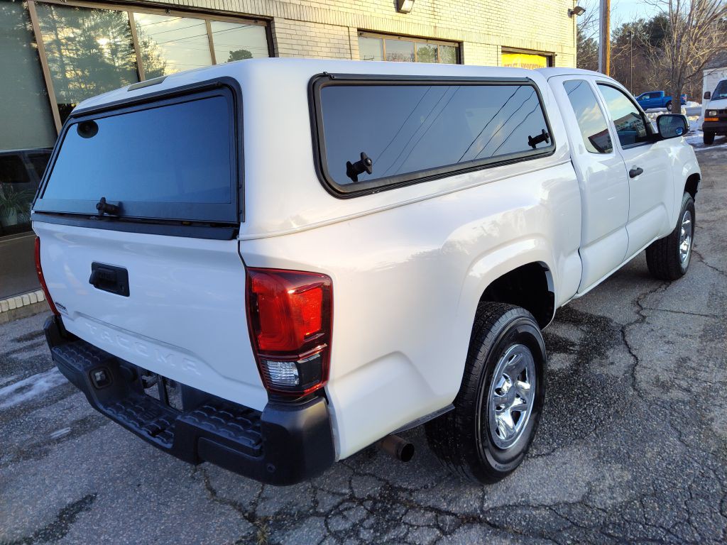 2019 Toyota Tacoma Image 9