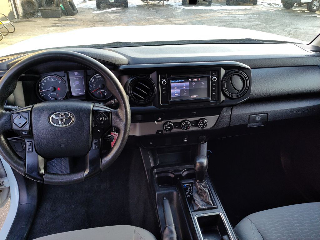 2019 Toyota Tacoma Image 10