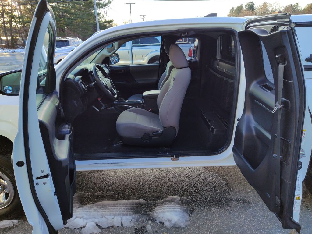 2019 Toyota Tacoma Image 13