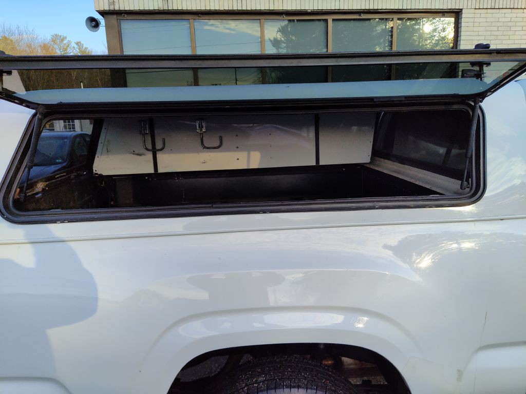 2019 Toyota Tacoma Image 16