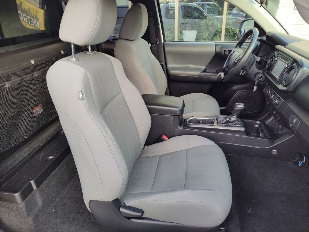 2019 Toyota Tacoma Image 18