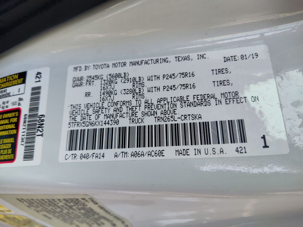 2019 Toyota Tacoma Image 32