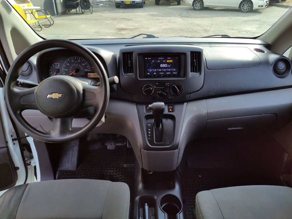 2015 Chevrolet Express Image 9