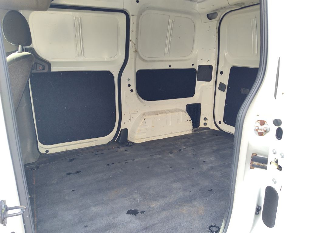 2015 Chevrolet Express Image 12