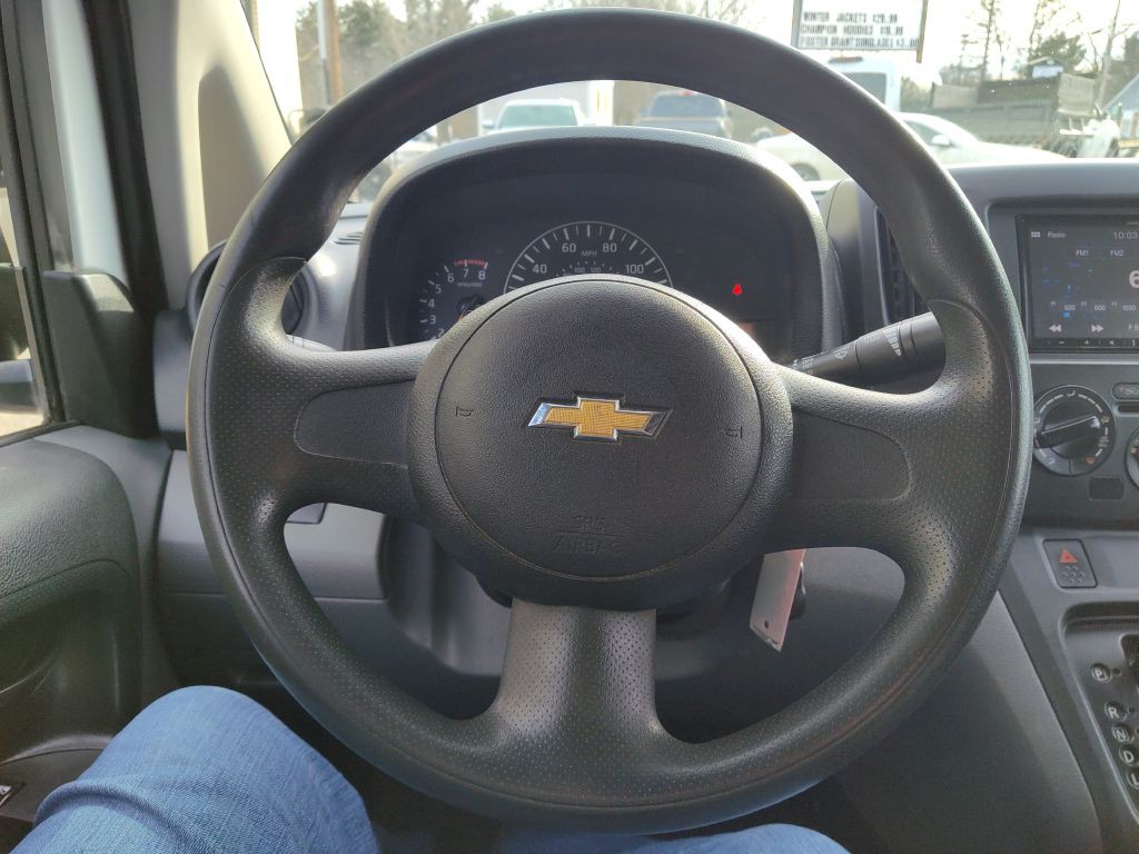 2015 Chevrolet Express Image 26