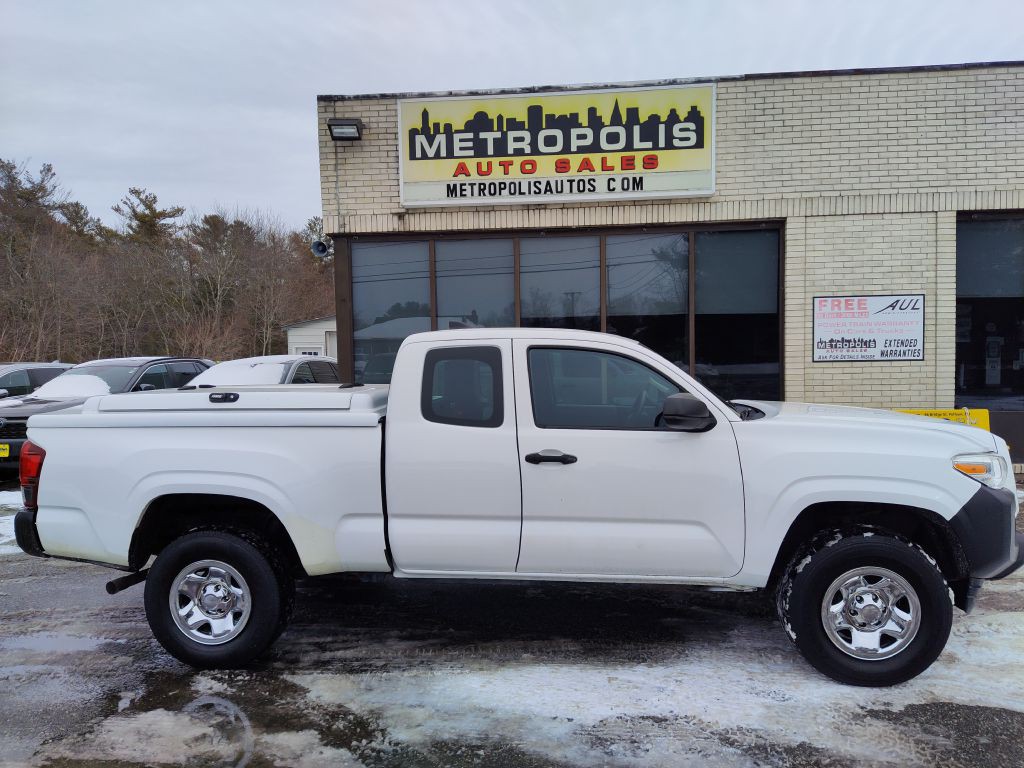 2018 Toyota Tacoma Image 1