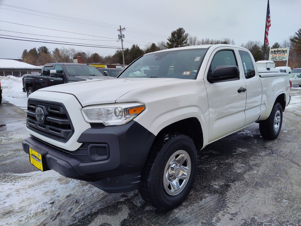 2018 Toyota Tacoma Image 4