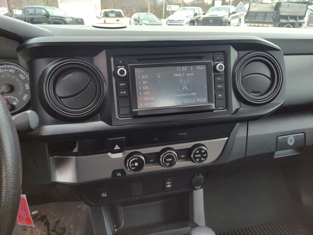 2018 Toyota Tacoma Image 21