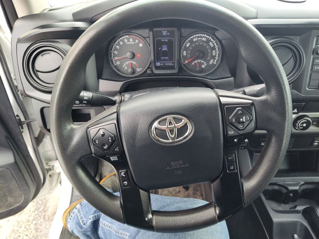 2018 Toyota Tacoma Image 24