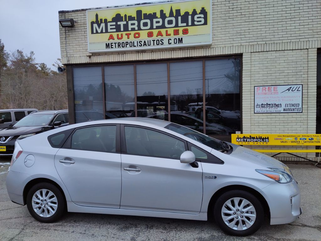 2014 Toyota Prius Image 1