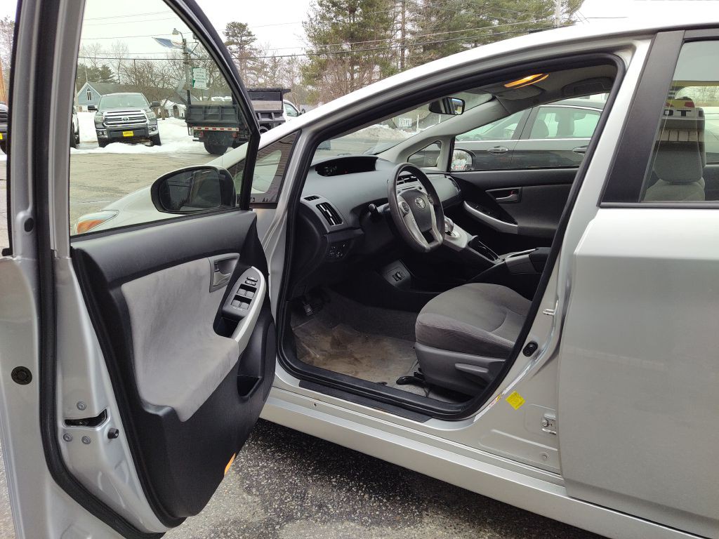 2014 Toyota Prius Image 10