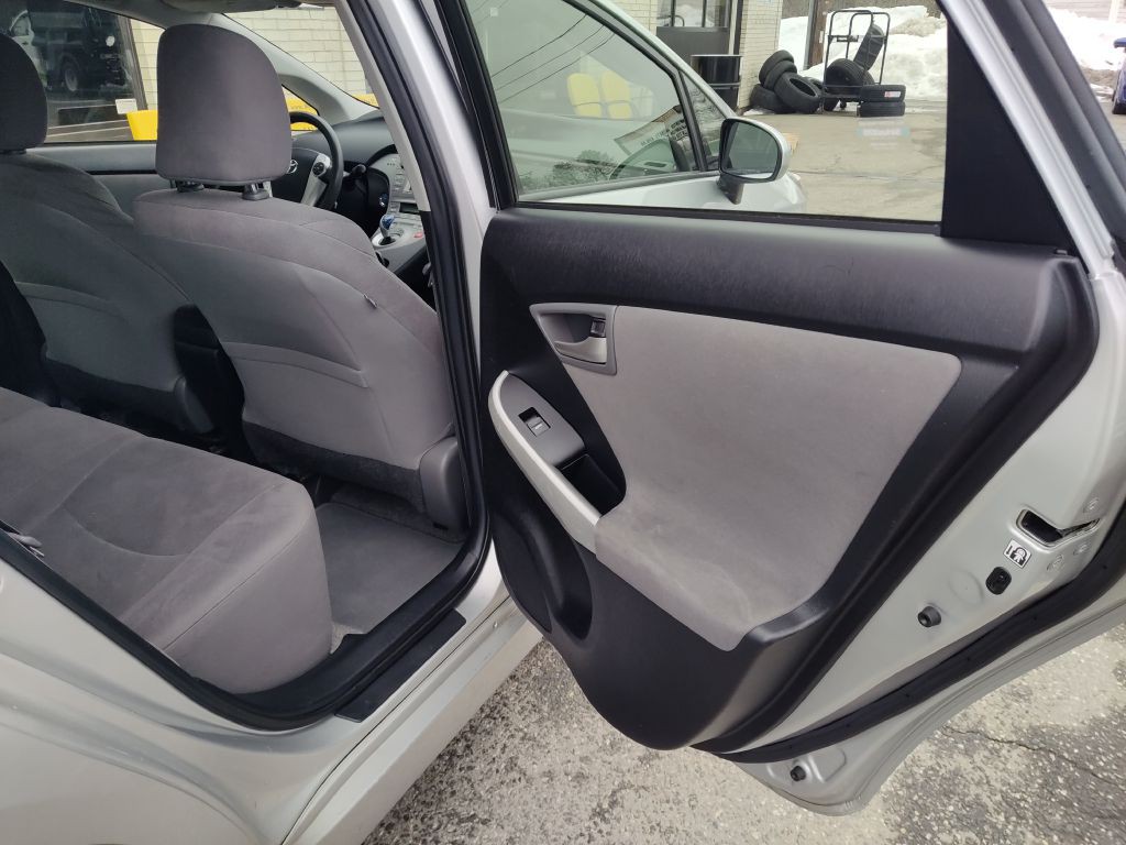 2014 Toyota Prius Image 14