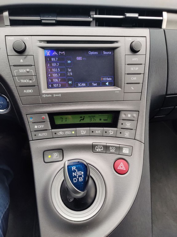 2014 Toyota Prius Image 26