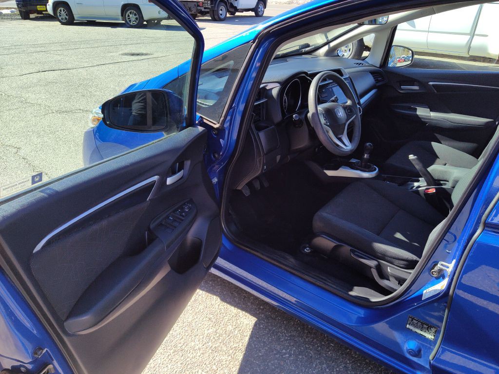 2017 Honda Fit Image 12