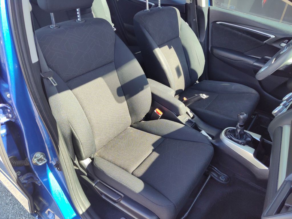 2017 Honda Fit Image 19