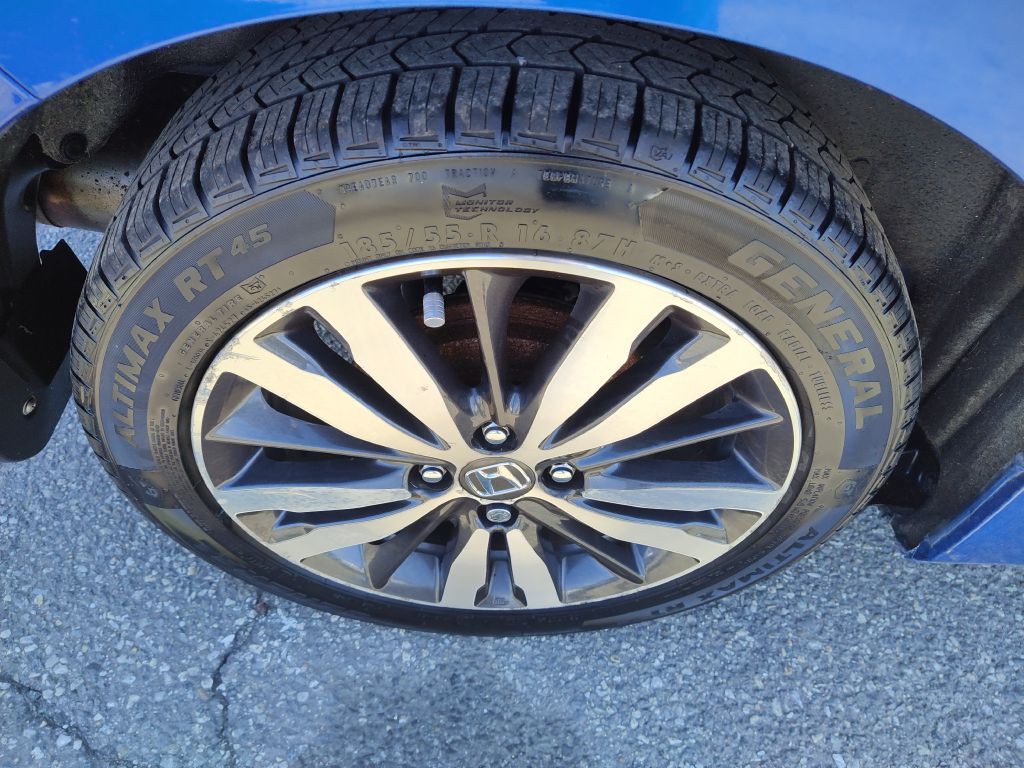 2017 Honda Fit Image 22