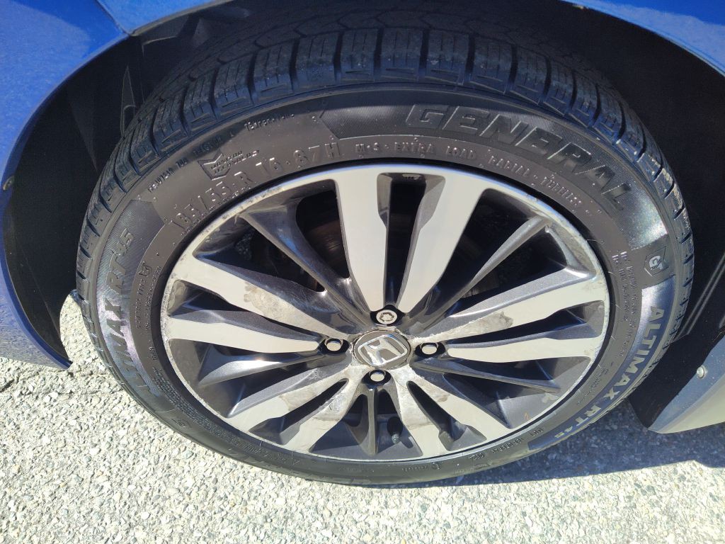 2017 Honda Fit Image 24