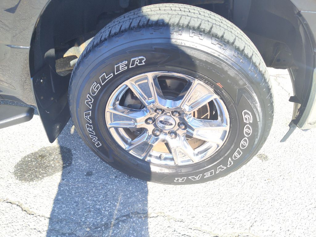 2015 Ford F-150 Image 17