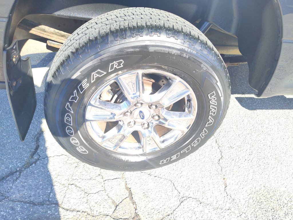 2015 Ford F-150 Image 18