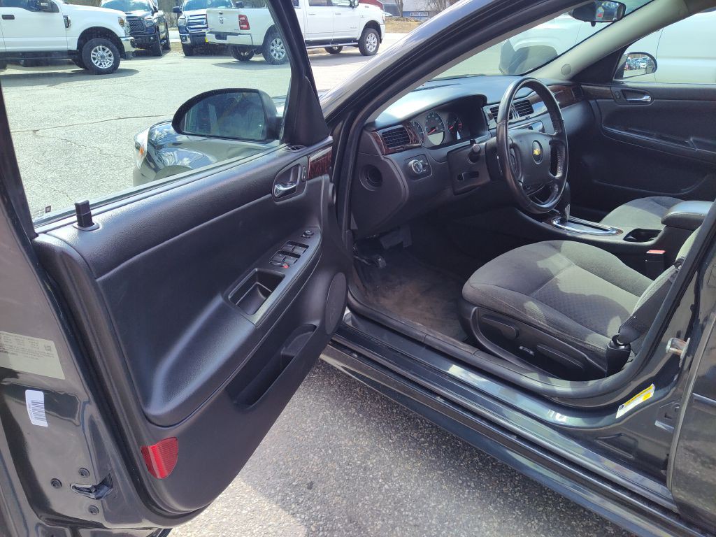 2013 Chevrolet Impala Image 11