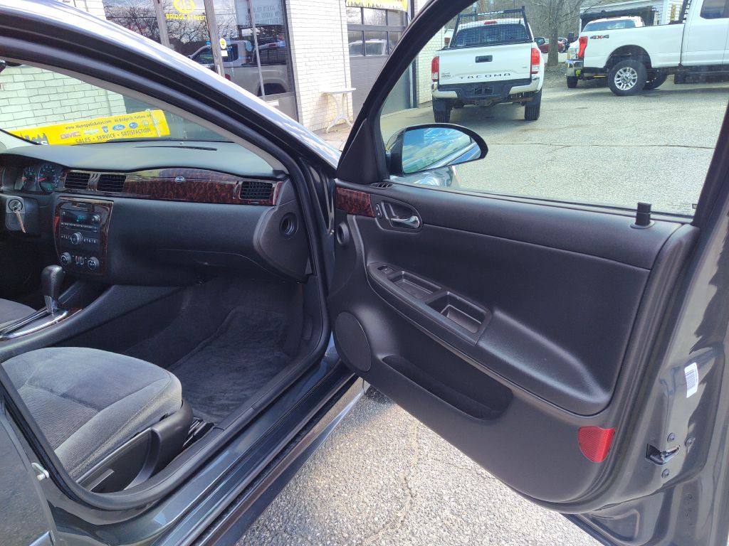 2013 Chevrolet Impala Image 17
