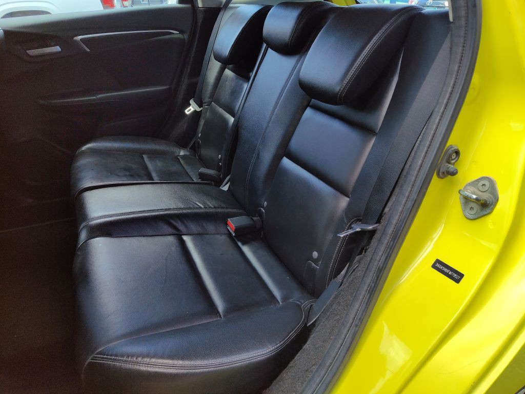 2015 Honda Fit Image 12