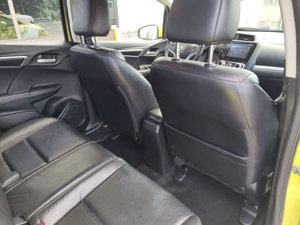 2015 Honda Fit Image 15