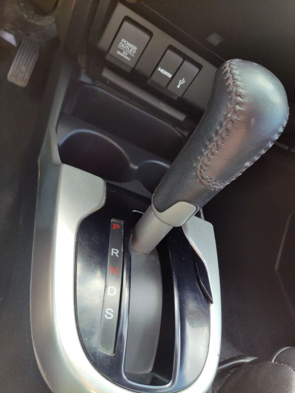 2015 Honda Fit Image 26