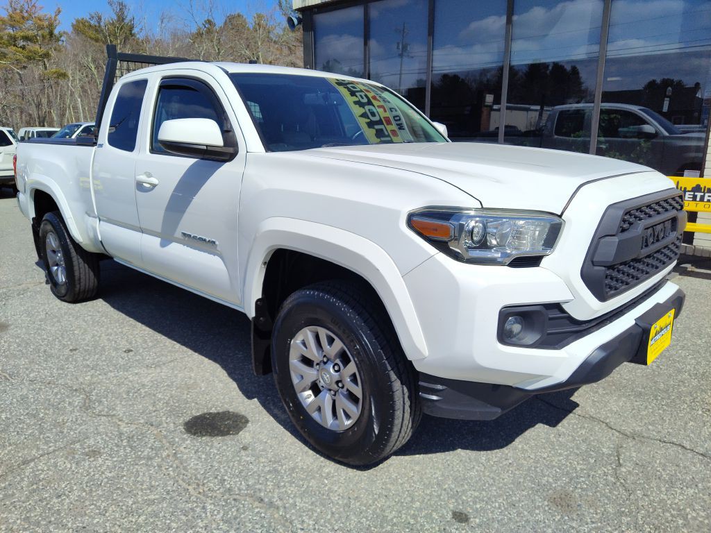 2016 Toyota Tacoma Image 2