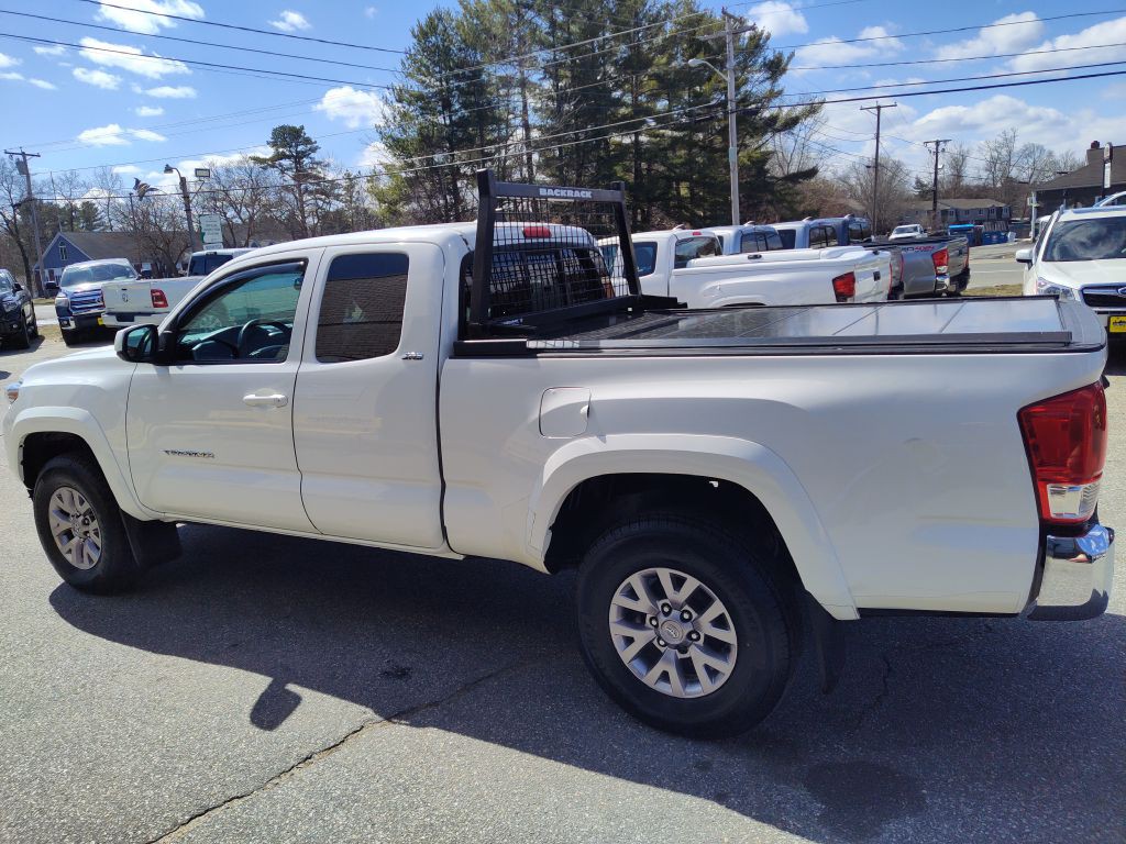 2016 Toyota Tacoma Image 5