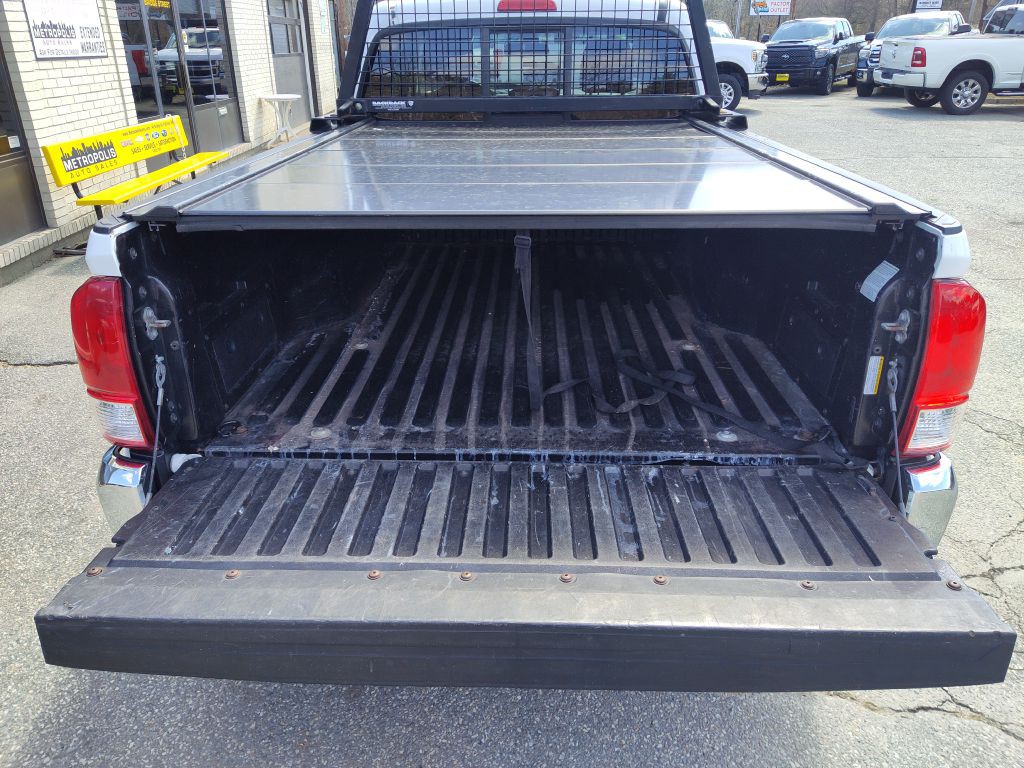 2016 Toyota Tacoma Image 13
