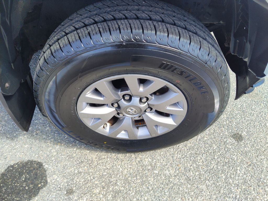 2016 Toyota Tacoma Image 18