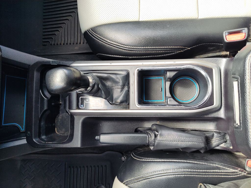 2016 Toyota Tacoma Image 26